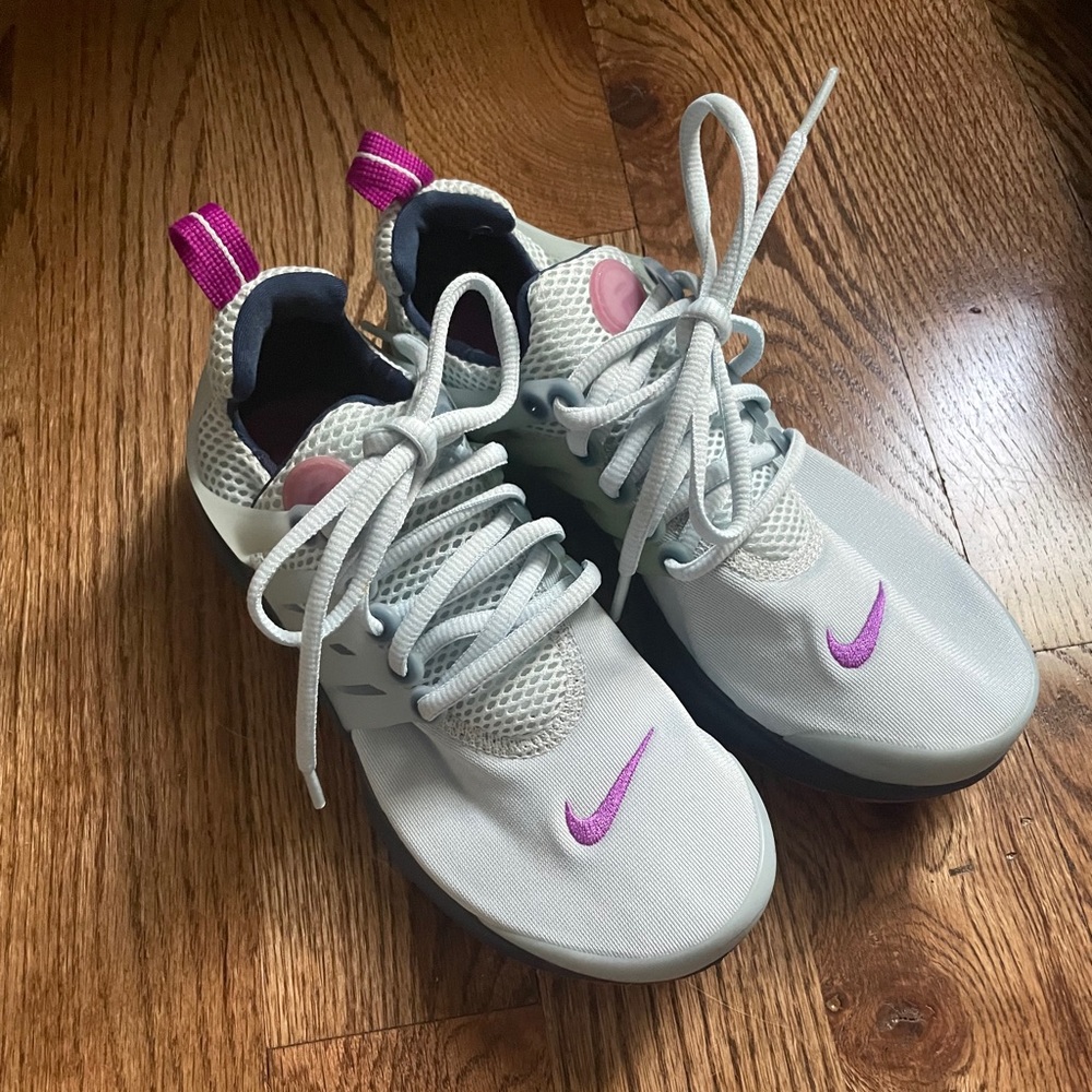 Nike shoes